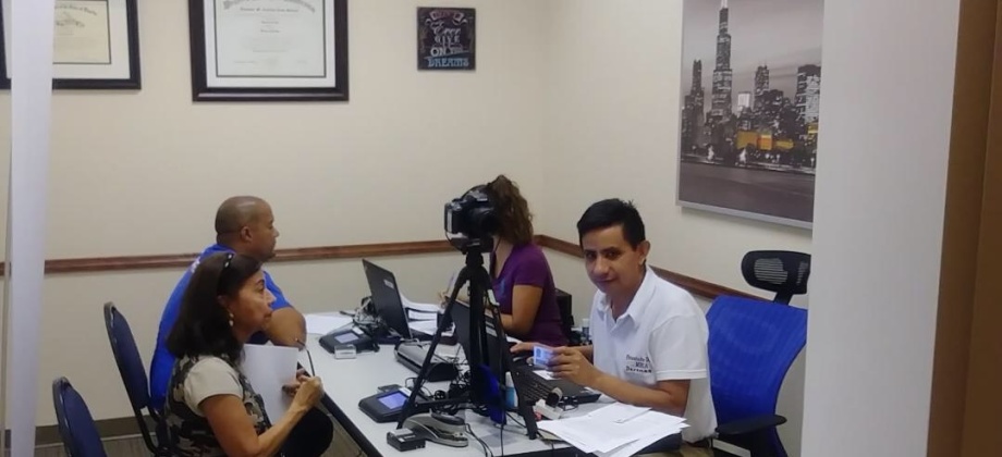 Más de 800 colombianos participaron en el Consulado Móvil que se realizó en Tampa en febrero