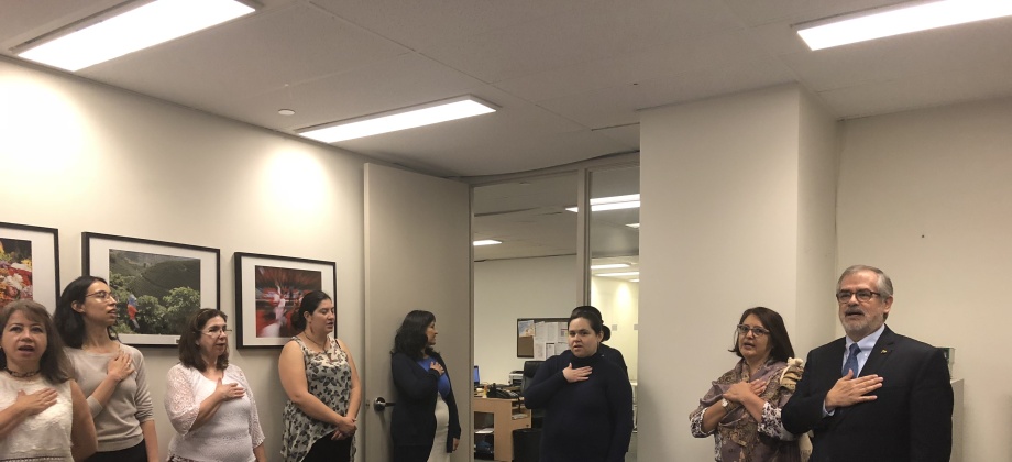 Los Connacionales en Toronto, Canadá ejercen su derecho al voto en la Consulta Popular Anticorrupción