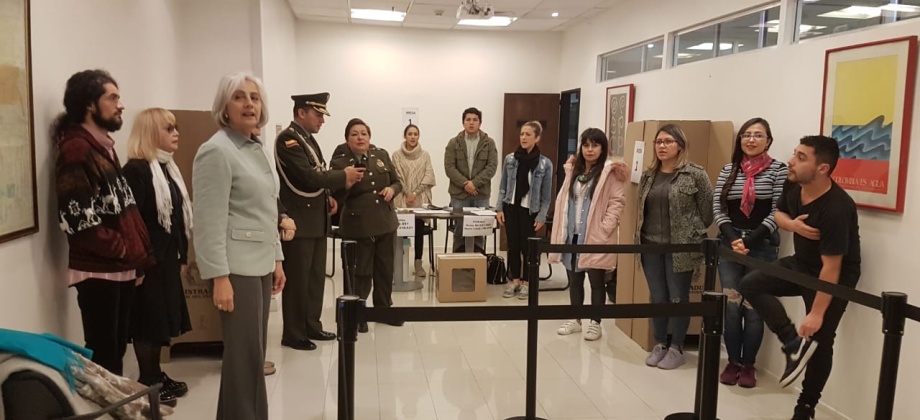 Inició la jornada electoral presidencial 2018 para la segunda vuelta en el Consulado de Colombia en Buenos Aires