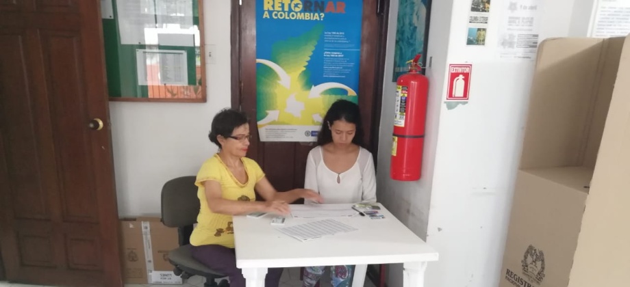 Inició la jornada electoral presidencial 2018 para la segunda vuelta en el Consulado de Colombia en Esmeraldas